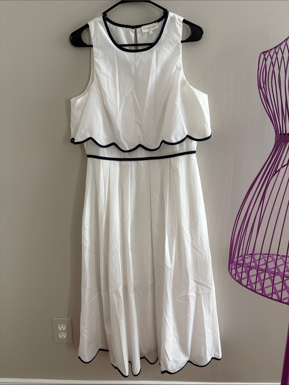 entro White Sleeveless Dress with Navy Contrast Trim NWOTs